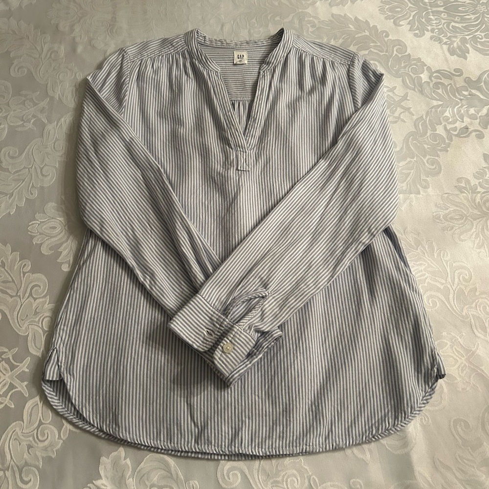GAP Long Sleeve Stand-up collar shirt